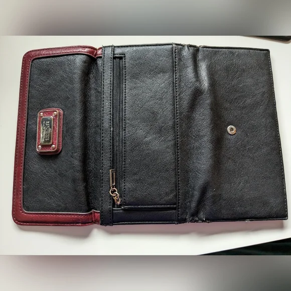 Guess Wallet - Picture 4 of 4